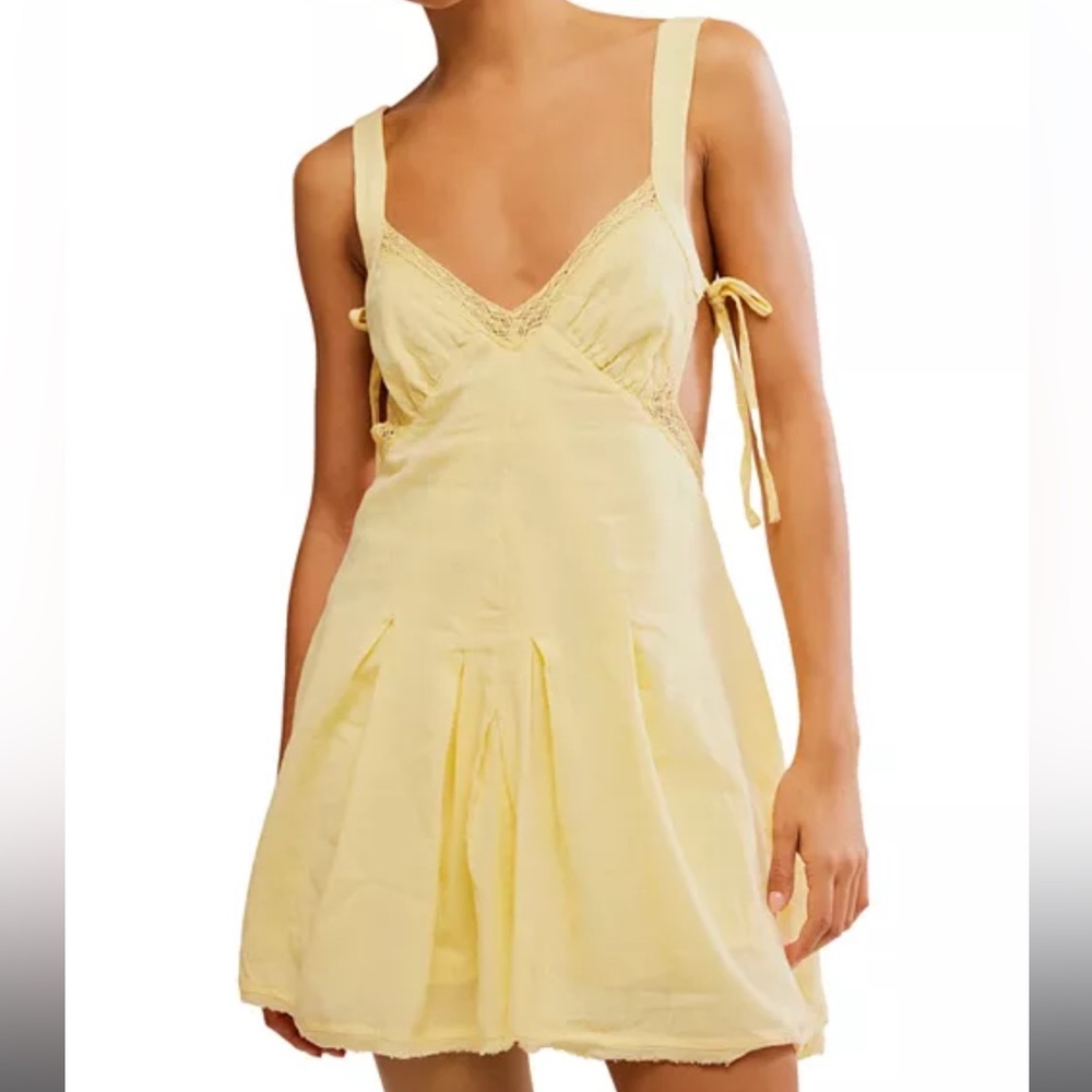 Free people yellow cut out sundress- new with tags